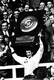 Figure n° 1 : Parc Lescure de Bordeaux, 16 mai 1971, finale du championnat de France de rugby, AS Béziers-RC Toulon 15-9, après prolongations. 